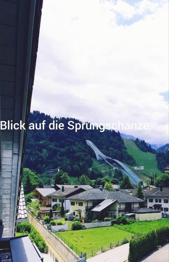Gaestehaus Am Riedweg Garmisch-Partenkirchen Bagian luar foto