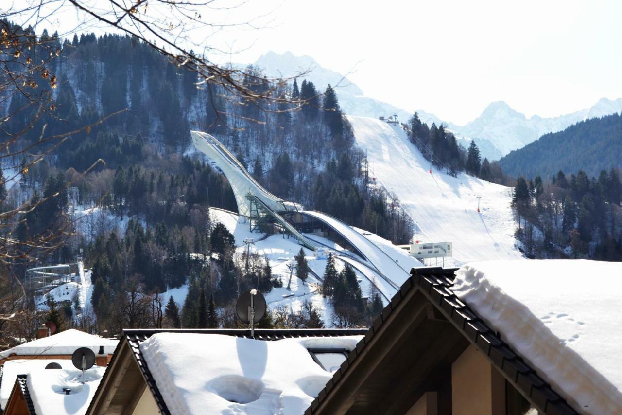 Gaestehaus Am Riedweg Garmisch-Partenkirchen Bagian luar foto